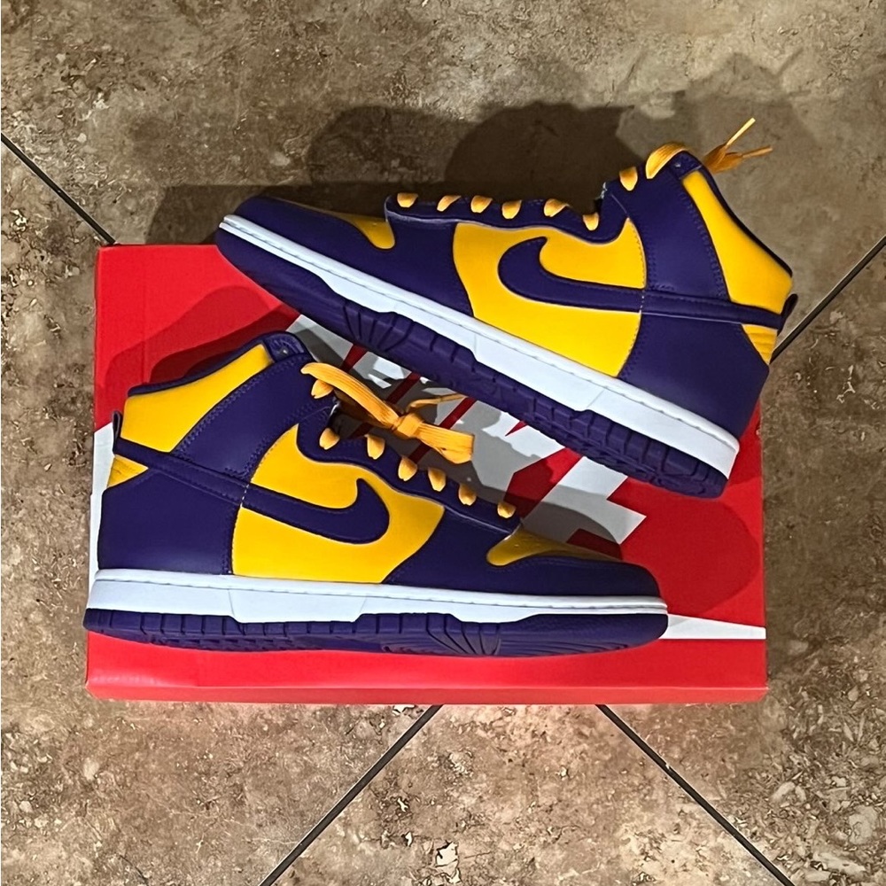 DS Laker Dunk Highs!